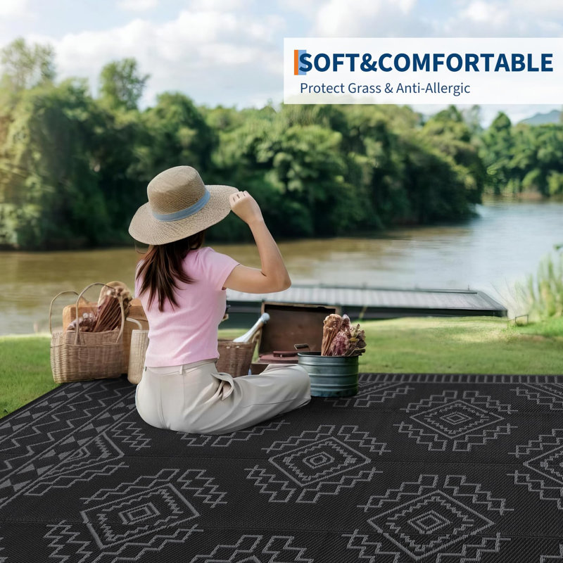 Waterproof Reversible Outdoor Rug – Geometric Plastic Straw Mat, UV & Weather-Resistant, Easy to Clean, Collapsible Patio Carpet for Deck, Balcony, Camping, Includes 4 Stakes & Storage Bag – Black and Gray, 8x10ft