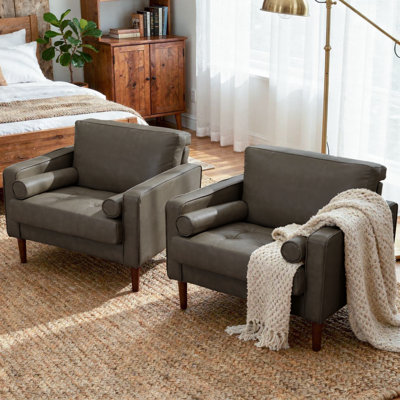 Fauteuil club capitonné à accoudoirs carrés en similicuir avec 2 coussins