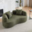Canapés compacts et modernes, coussin en velours de peluche, conception courbée verte pour les petits espaces