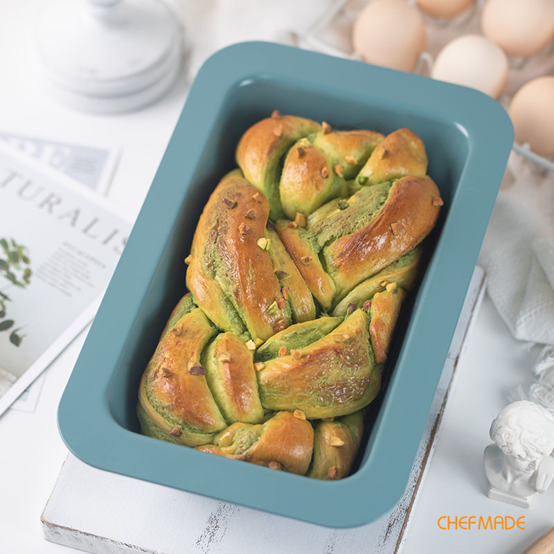 CHEFMADE 4'' x 7.2'' Non-Stick Carbon Steel Loaf Pan