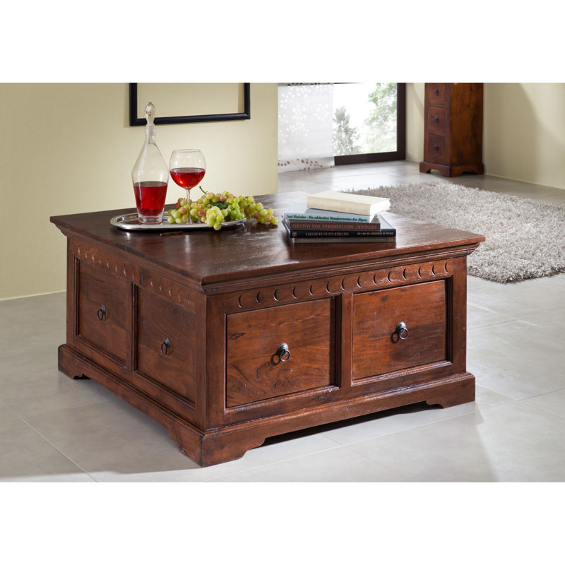 Oxford Blanket Chest, Nougat
