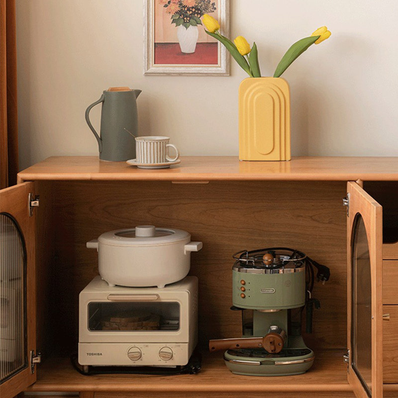 Simple Retro Japanese Style Display Case