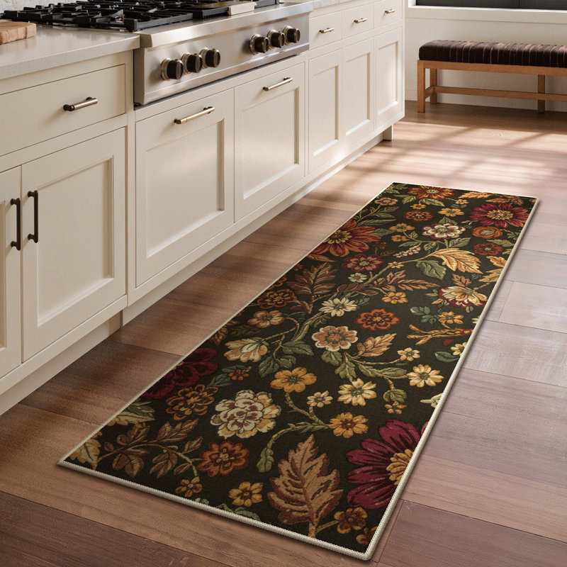 Tapis d'intérieur brun / vert / rouge lavable à la machine Ammons Blossom avec envers antidérapant
