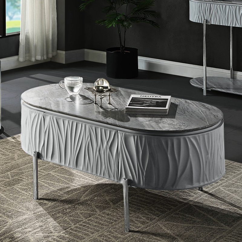 Table basse contemporaine grise ultrabrillante avec des détails élégants pour les espaces de vie et une table en bois composite, convenant aux besoins de la pièce