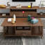 Table basse à quatre pieds avec rangement