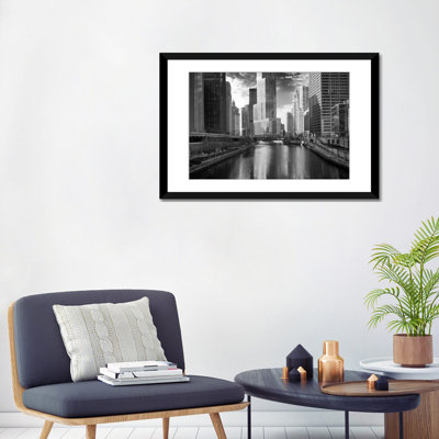 «Riverfront Architecture in B&W, Chicago, Illinois, USA», reproduction de photo sur toile