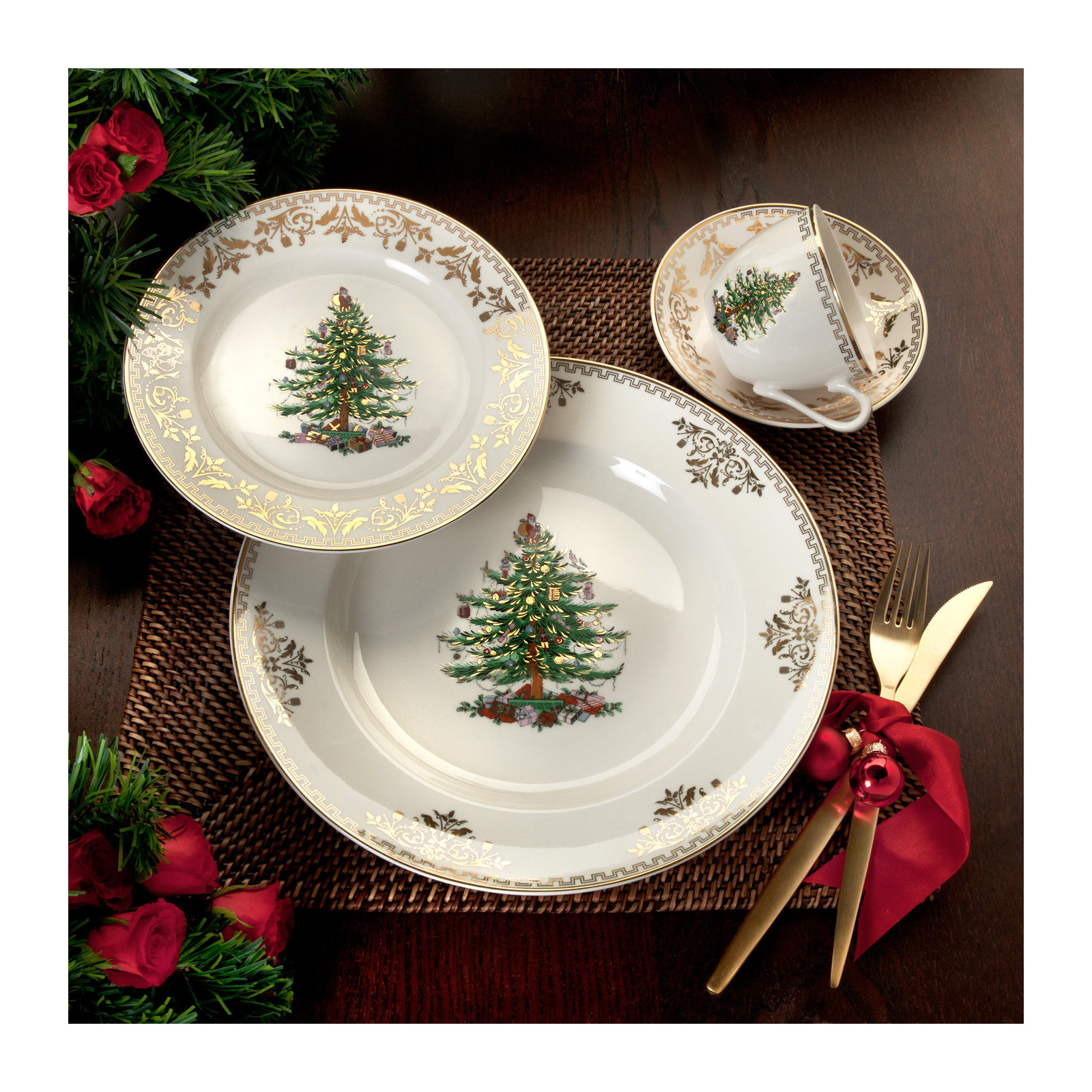 Spode Christmas Tree Gold Dinner Plate