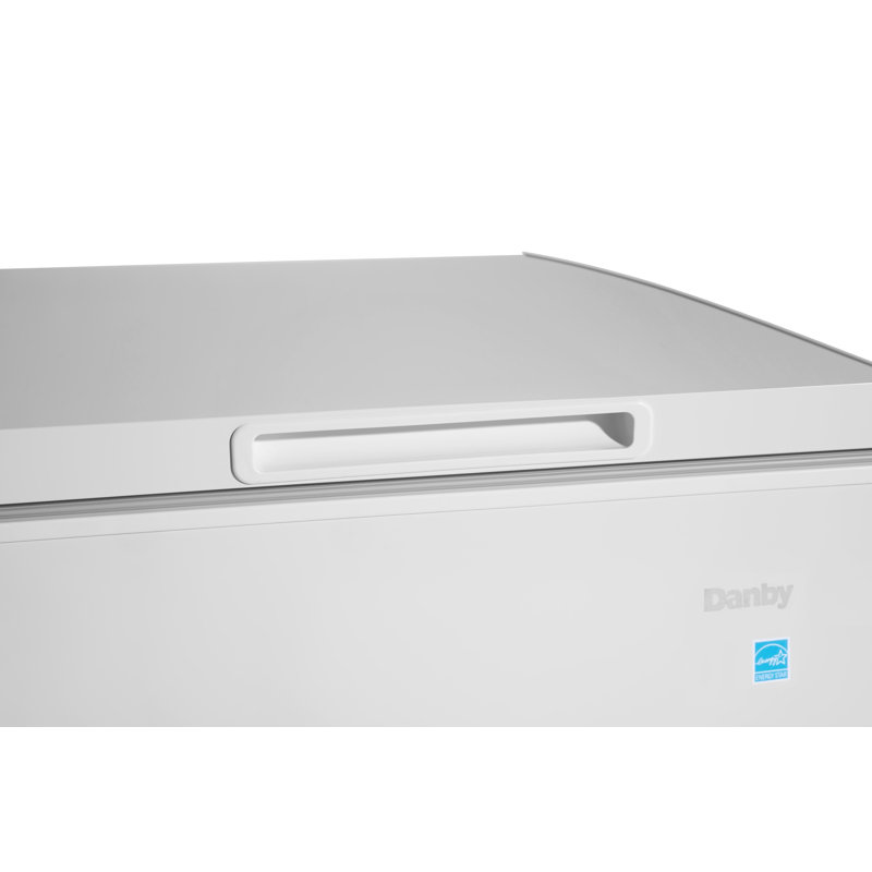 3.5 Cubic Feet Chest Freezer with Adjustable Temperature Controls