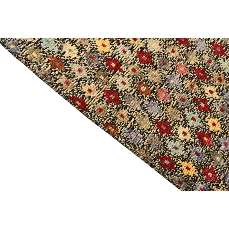 Tapis noir Oliveri