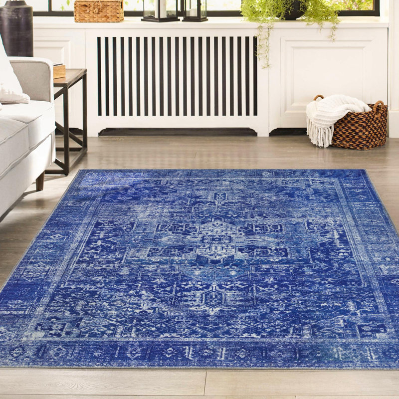 Tapis transitionnel de couleur marine / ivoire, Rectangle 7 pi 6 po x 10 pi 6 po
