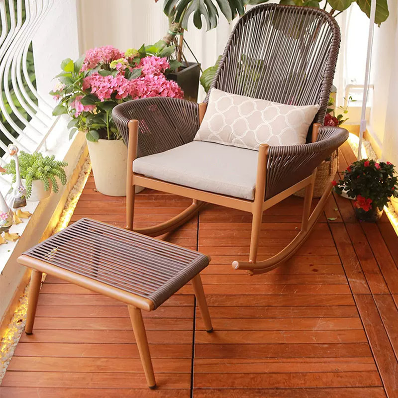Chaise berçante en rotin Casual