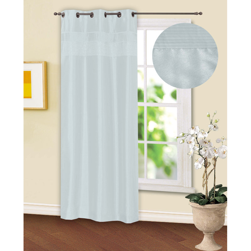 Rahmon Curtain
