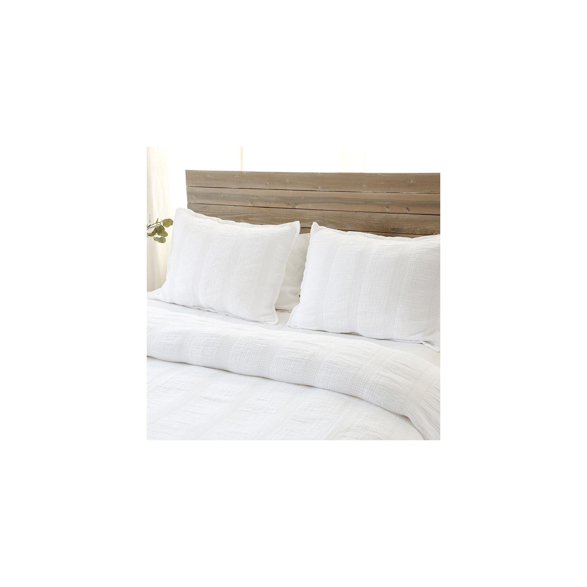 Nantucket Gray/White/Midnight Linen Piece Sham, White, King