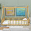 Lit simple en bois en forme de tente avec garde-corps-755344752