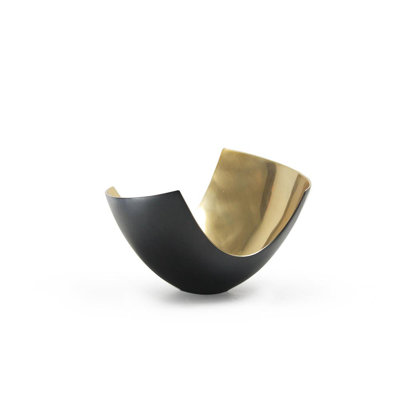 Sanon Metal Table Vase