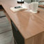 Bureau en bois en L avec gestion des câbles, brun