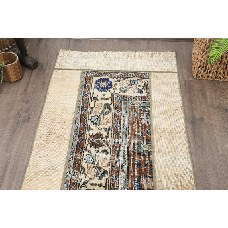 Tapis de couloir classique en laine 32,3 x 88,6 pouces à motif floral beige