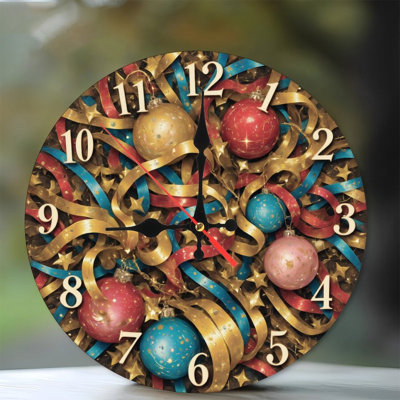 Christmas-Clock-With-Candles-And-Holly