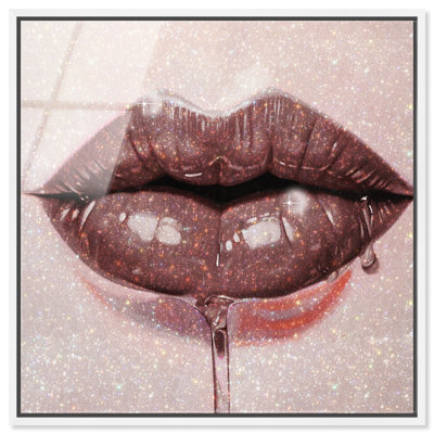 Lux Kiss Mauve Canvas Fashion Print by Oliver Gal