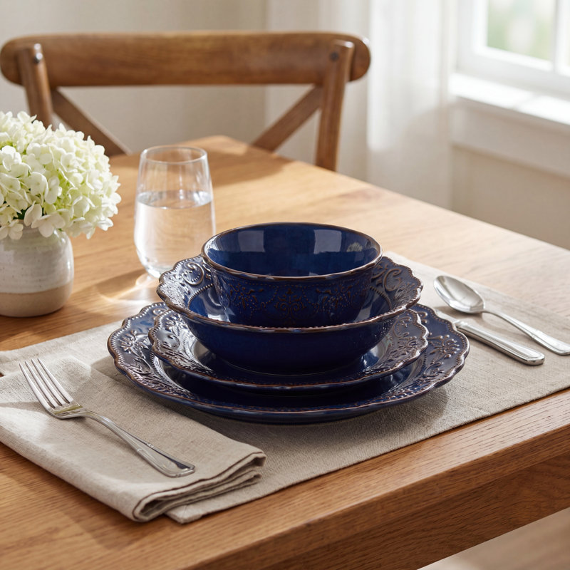 16-Piece Embossed Dinnerware Set, Blue