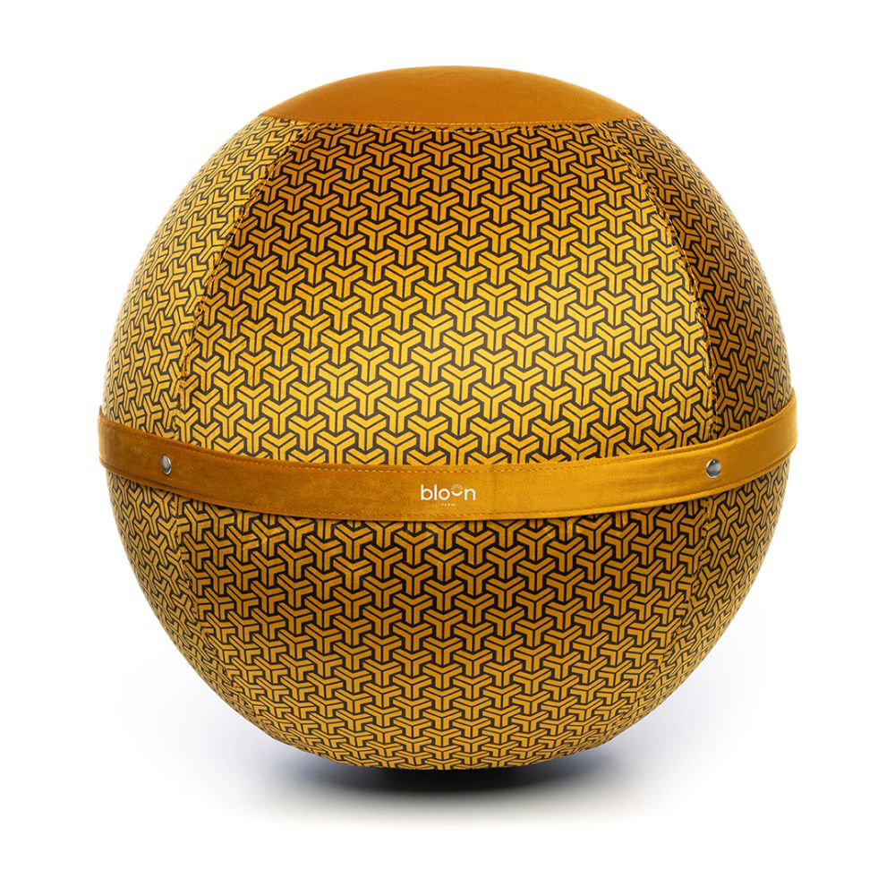 Ergonomic clearance ball chair