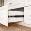 Armoire moderne avec rangement solide