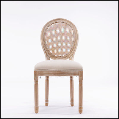 Chaise de salle à manger en bois massif avec cadre en bois massif et peinture en rotin, alliant durabilité et élégance intemporelle pour toute salle à manger.