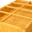 Jardinière mobile surélevée en bois pour un jardinage réussi : avec des roues verrouillables, une tablette de rangement et des trous de drainage efficaces. Jardinière surélevée pour herbes aromatiques avec des matériaux de qualité.