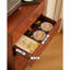 Armoire décorative aux couleurs vives-101269328