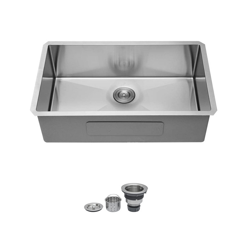 Évier en acier inoxydable durable de style moderne parfait pour tous les intérieurs de cuisine