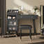 Coiffeuse moderne noire avec tiroirs, armoire, prises de recharge et tabouret en bois-121070262