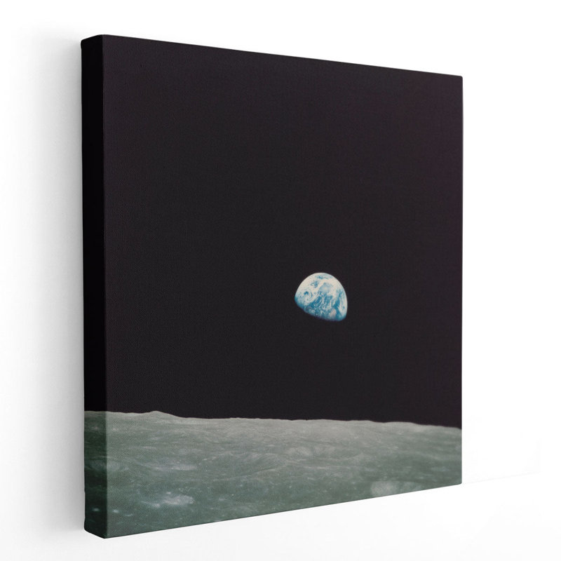 «First Earth Rise», impression sur toile, H 30 po x l 30 po