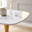 Table de salle à manger carrée Tulip, petite table de cuisine de 24 pouces pour 2 à 4 personnes, table de bistro moderne avec base en métal doré robuste, convient aux petits espaces, appartements, cafés, bureaux et salons, blanc et or