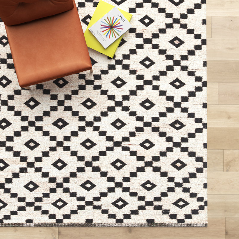 Byrne Geometric Handmade Flatweave Wool Black/Ivory Area Rug, Rectangle 5' x 8'