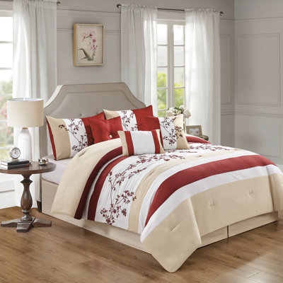 Magda Striped Comforter