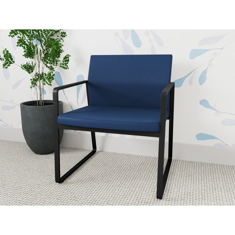 Chaise d'invité surdimensionnée Gansett, Noir, Vinyle bleu Patriot Plus Imperial