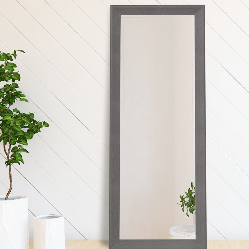 Miroir à cadre biseauté pleine grandeur Dundarave, H 75,9 po x l 29,9 po