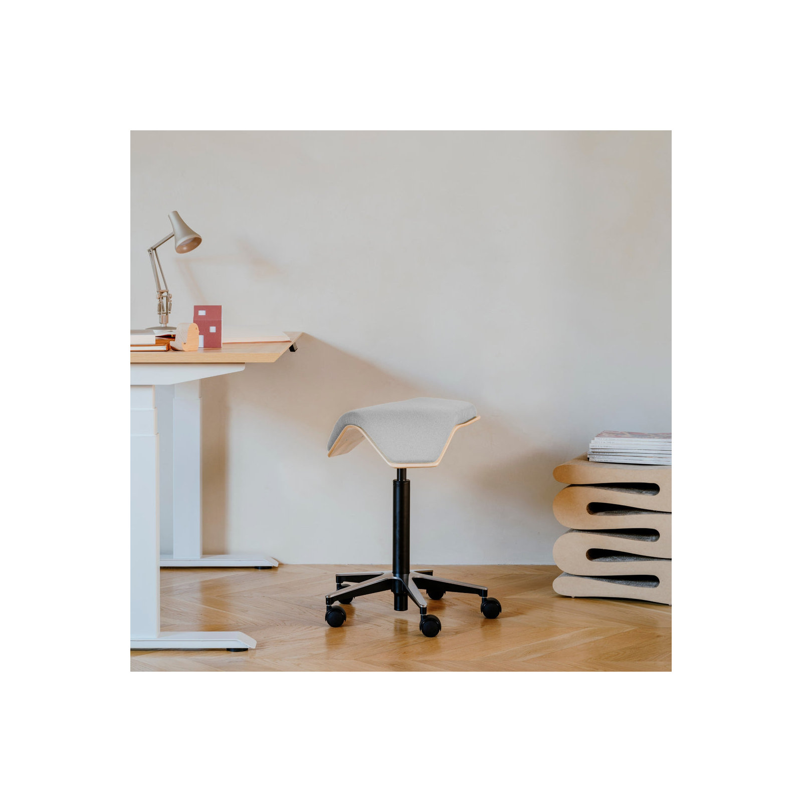 Saddle Chair, Dove