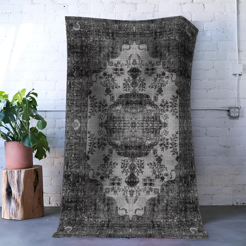 Tapis décoratif à motif traditionnel noir et gris, Rectangle 3 pi 11,24 po x 5 pi 10,87 po