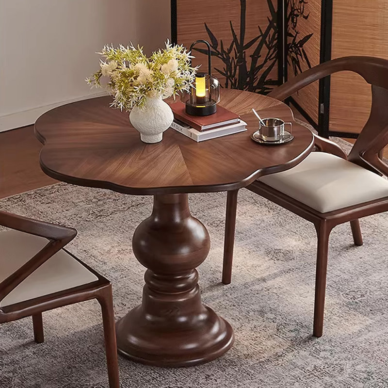 Table de salle à manger en bois massif de couleur châtaignier, H 29,53 po x L 35,43 po x l 35,43 po