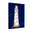 Phare de Noël décoré de lumières de Noël-609184895