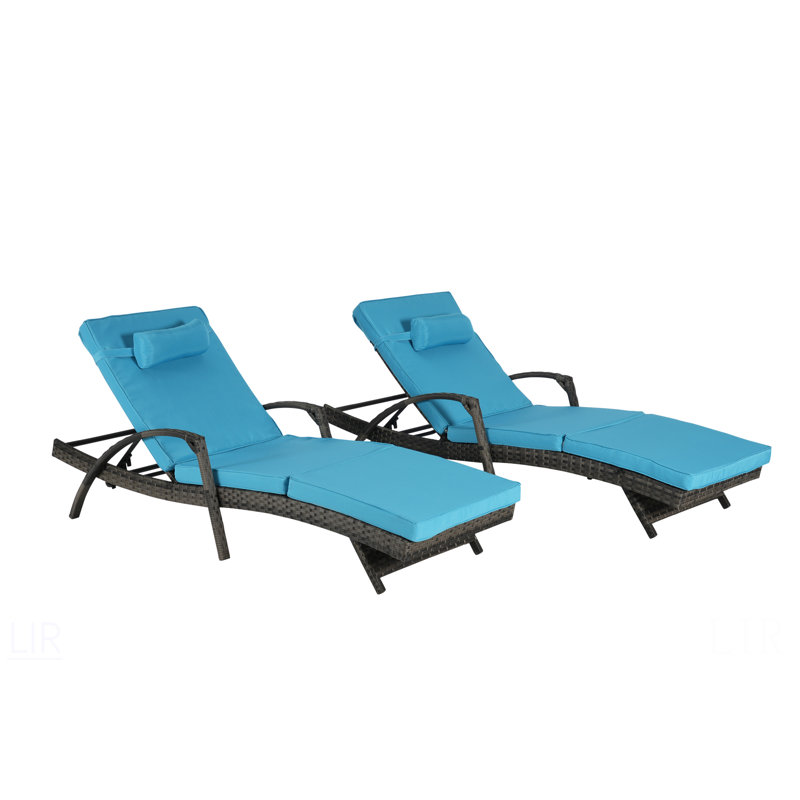 Ensemble de 2 chaises longues d'extérieur en osier avec coussins, chaise longue inclinable en osier, Bleu pâle