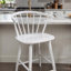 Ensemble de 2 tabourets de comptoir Anna, dossier incurvé, repose-pieds, blanc-130841347-130841349