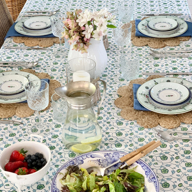 Square Tablecloth - Sea Breeze, 72" Square