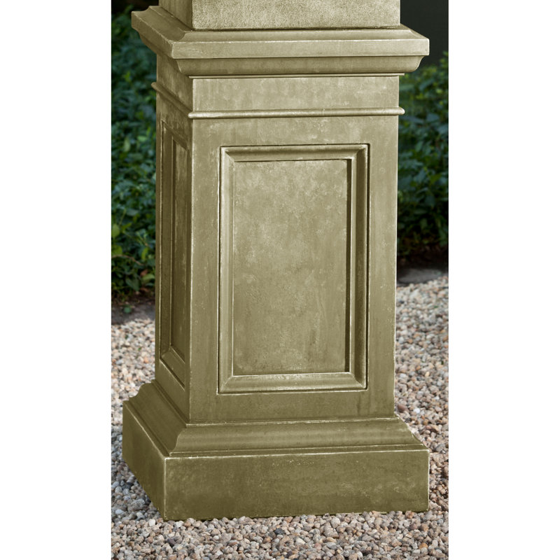 Pedestal, English Moss