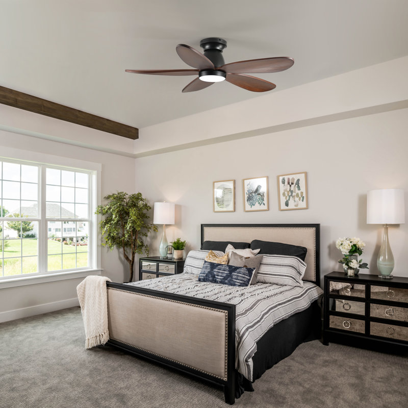 Ventilateur de plafond standard à DEL 5 pales de 42 po avec télécommande et ensemble d'éclairage pour salon