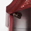 Armoire de coin avec présentoir lumineux, teinte cerise, tablettes réglables, bois sculpté en verre clair éclairé, tablettes, délicat