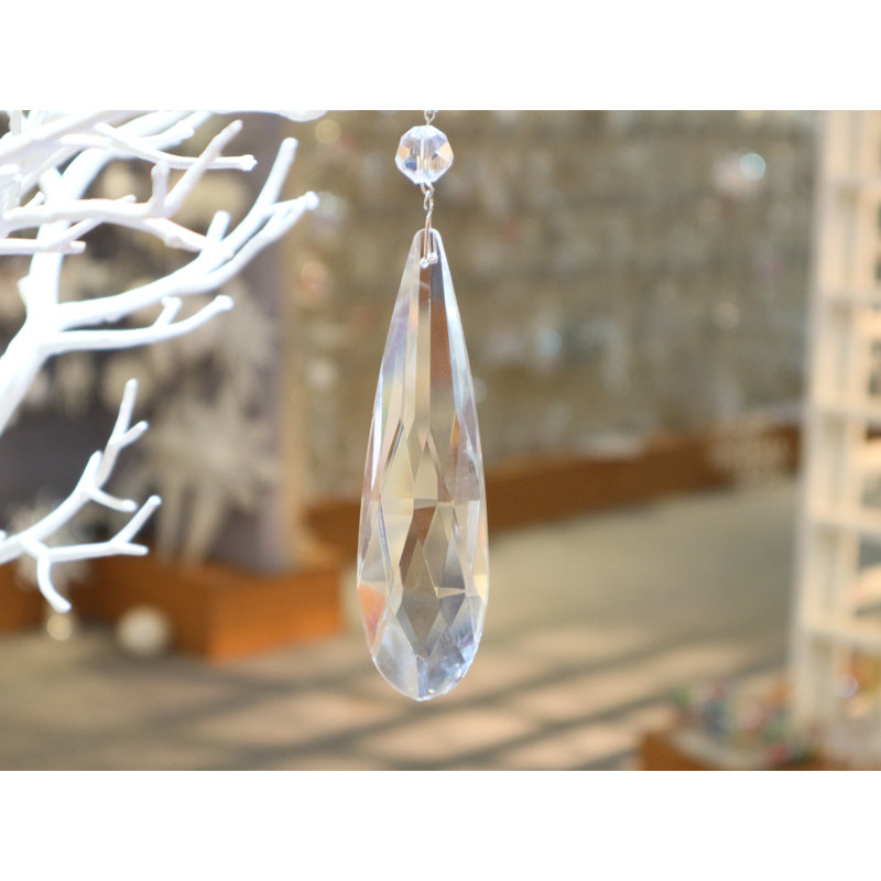 Ornement en forme de larme de Noël à facettes
