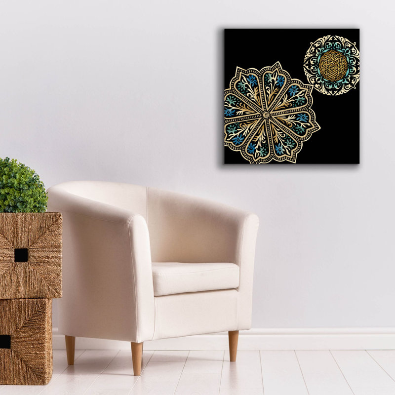  «Midnight Rosette 3» par Chariklia Zarris, art mural sur toile, 26 po x 26 po