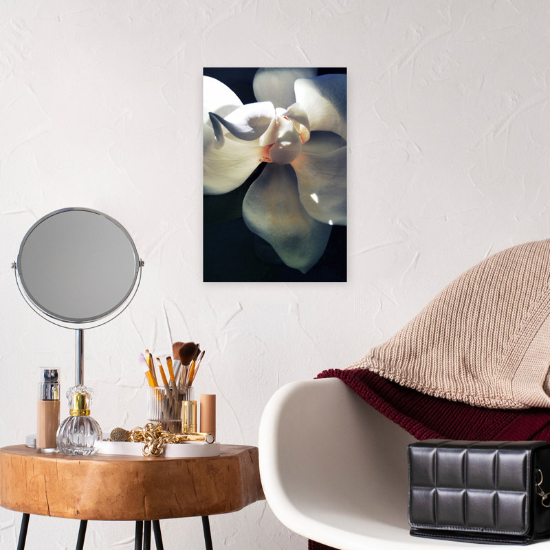 Art contemporain avec fleur de magnolia organique, H 12 po x l 8 po
